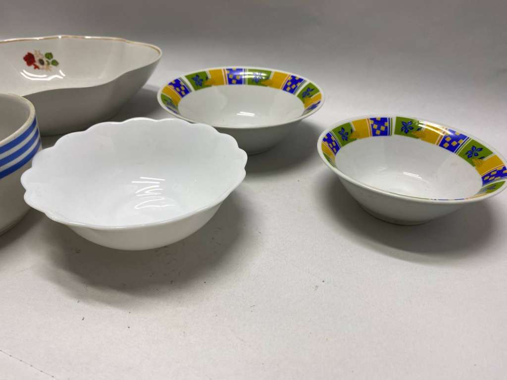 Салатник и 4 миски