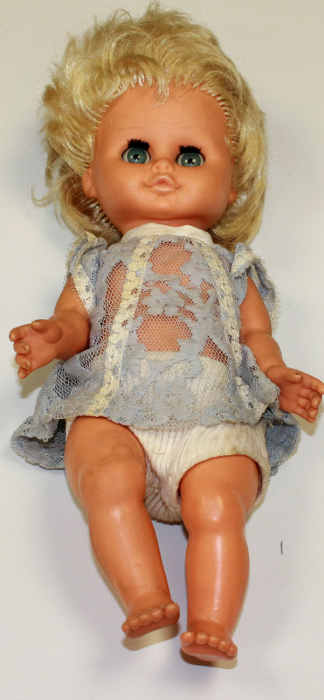 Кукла немецкая Spielzeug Rauenstein ГДР в шортах и блузке 30 см