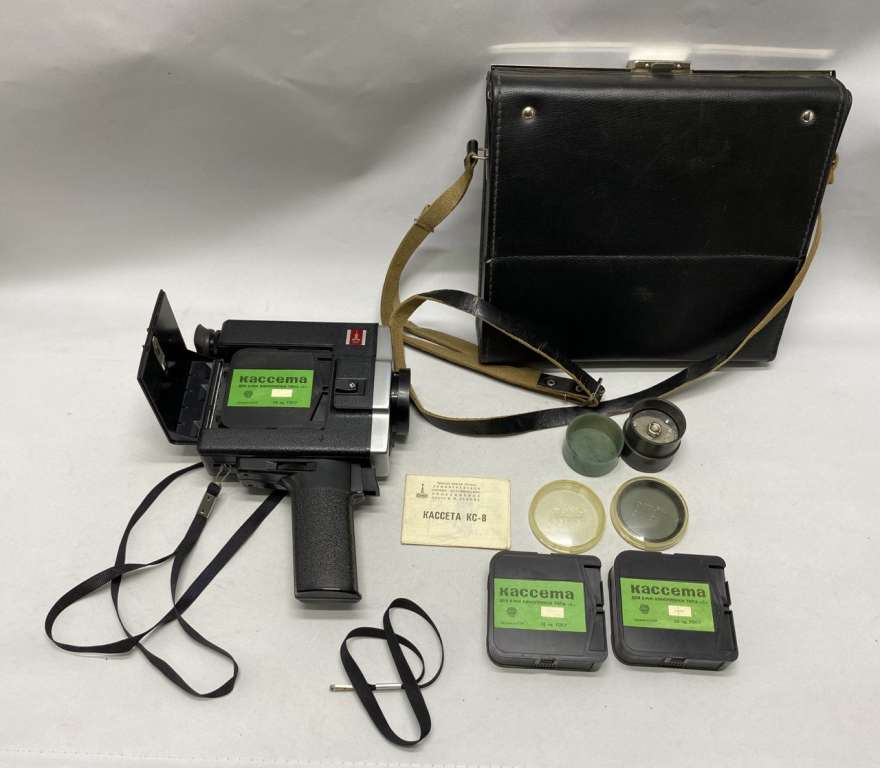 Кинокамера Аврора 219  СССР  Сост. хорошее