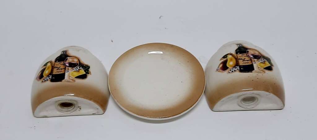 Набор для соли и перца, 3 предмета (сост. на фото)