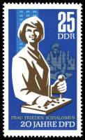 (1967-013) Марка Германия (ГДР) "Телефонистка"    Женский союз III Θ