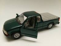 Модель авто Chevrolet S10 Saico без коробки масштаб 1:43