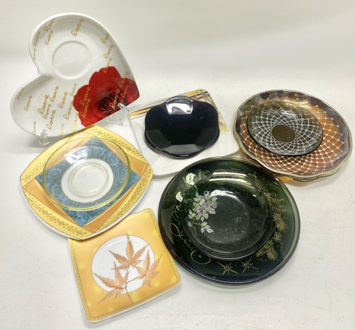 Блюдца чайные кофейные разные 13 штук 