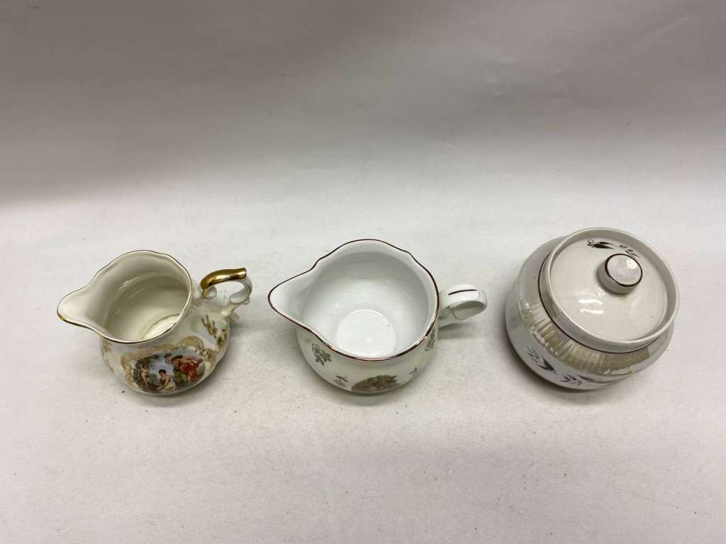 Молочник 2 шт и сахарница