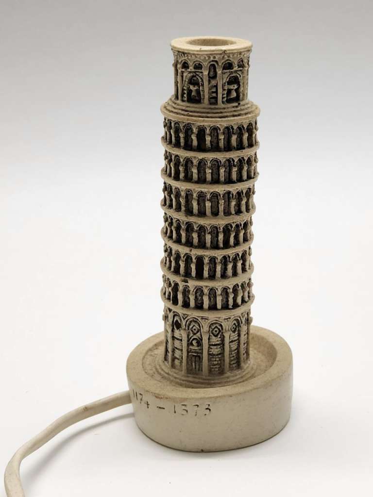 Светильник ночник настольный сувенир Пизанская башня Италия рабочий