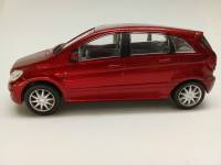 Модель авто 1:43 Mercedes Benz B Class New Ray без коробки