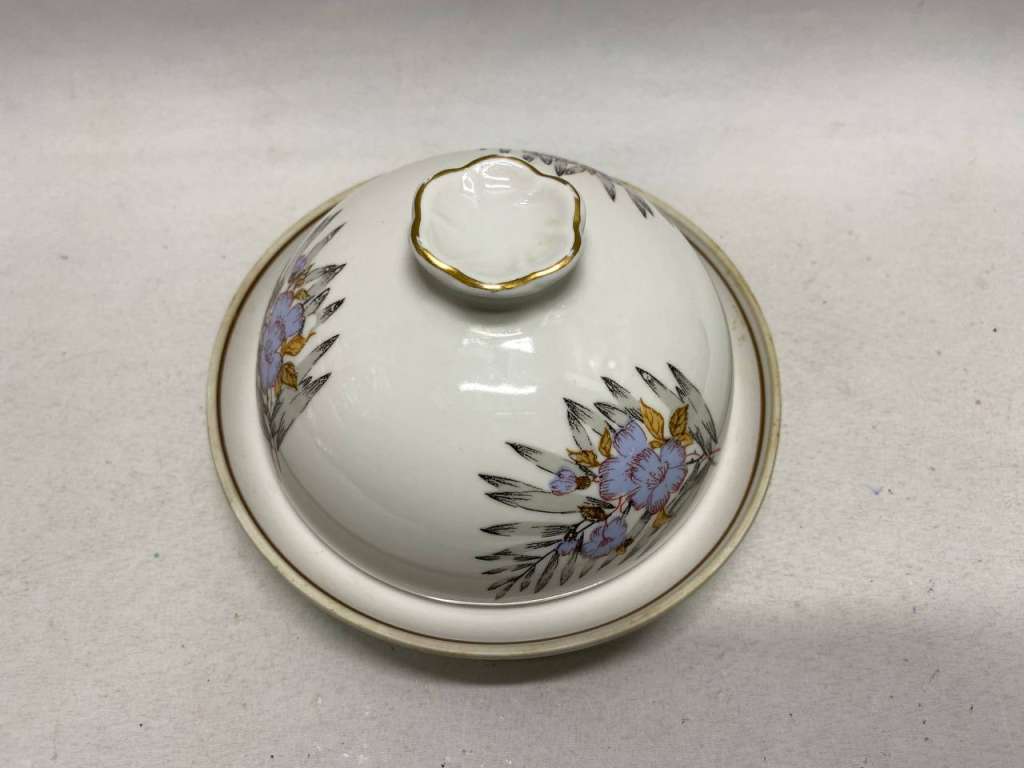 Масленка с крышкой фарфор Барановка