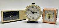 Часы настольные механические 2 шт + кварцевые 1 шт, на ходу