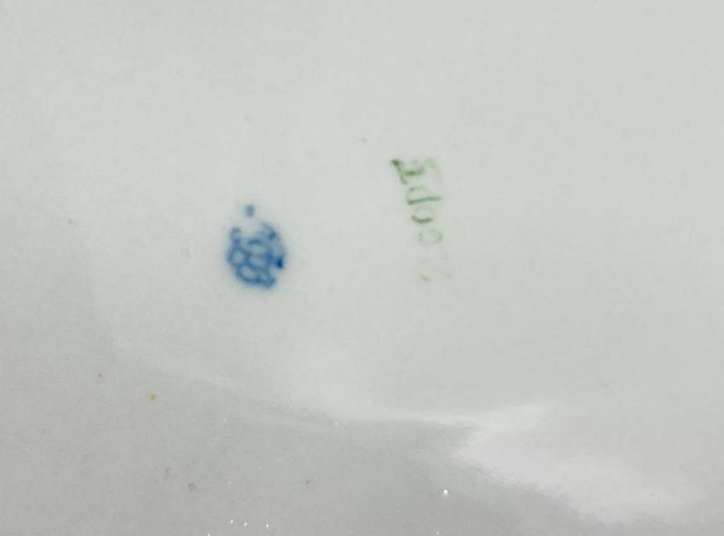 Тарелки ЛФЗ суповая + столовая (сост. на фото)