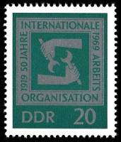 (1969-089) Марка Германия (ГДР) "Эмблема"  зеленая  МОТ 50 лет III Θ