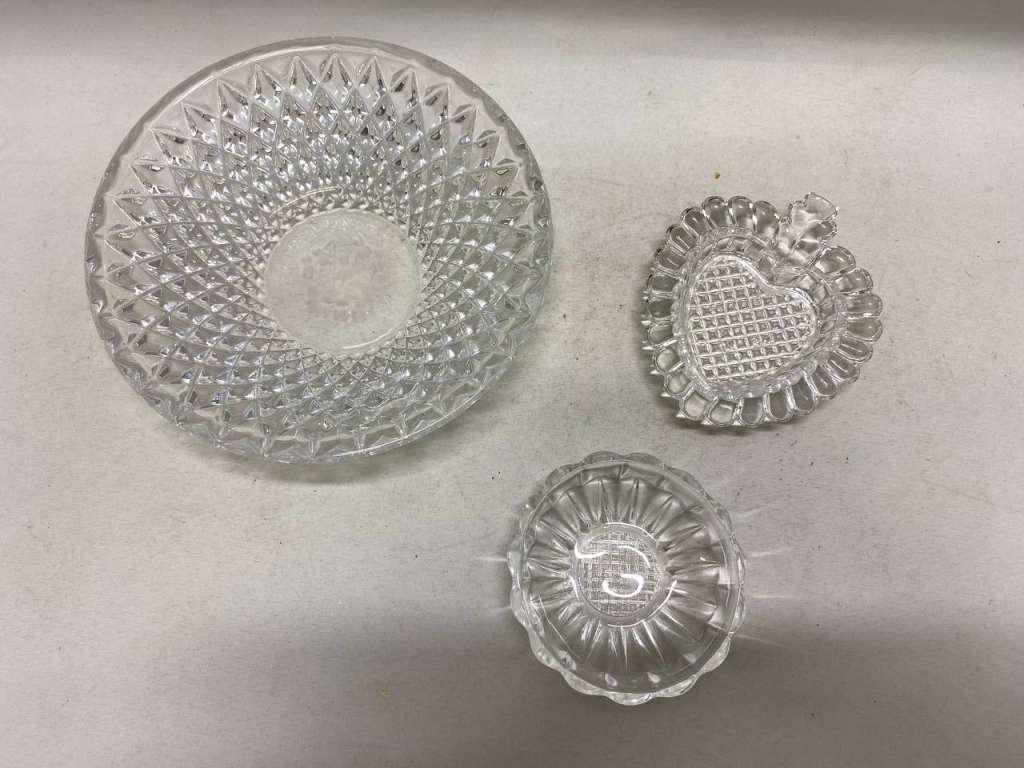 Конфетница хрусталь и 2 розетки