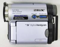 Видеокамера "SONY Digital DCR-TRV22E, 2003 г., Япония (состояние на фото)