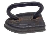 Утюг чугунный, литой, 16х9х12 см., СССР (сост. на фото)