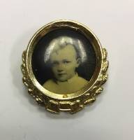 Значок Знак СССР "Фото ребенка" На булавке 