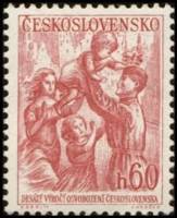 (1955-015) Марка Чехословакия "Солдат с ребенком"    10-летие освобождения III Θ