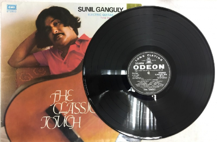 Пластинка виниловая &quot;S. Ganguly. The classic touch&quot; Odeon 300 мм. (Сост. на фото)