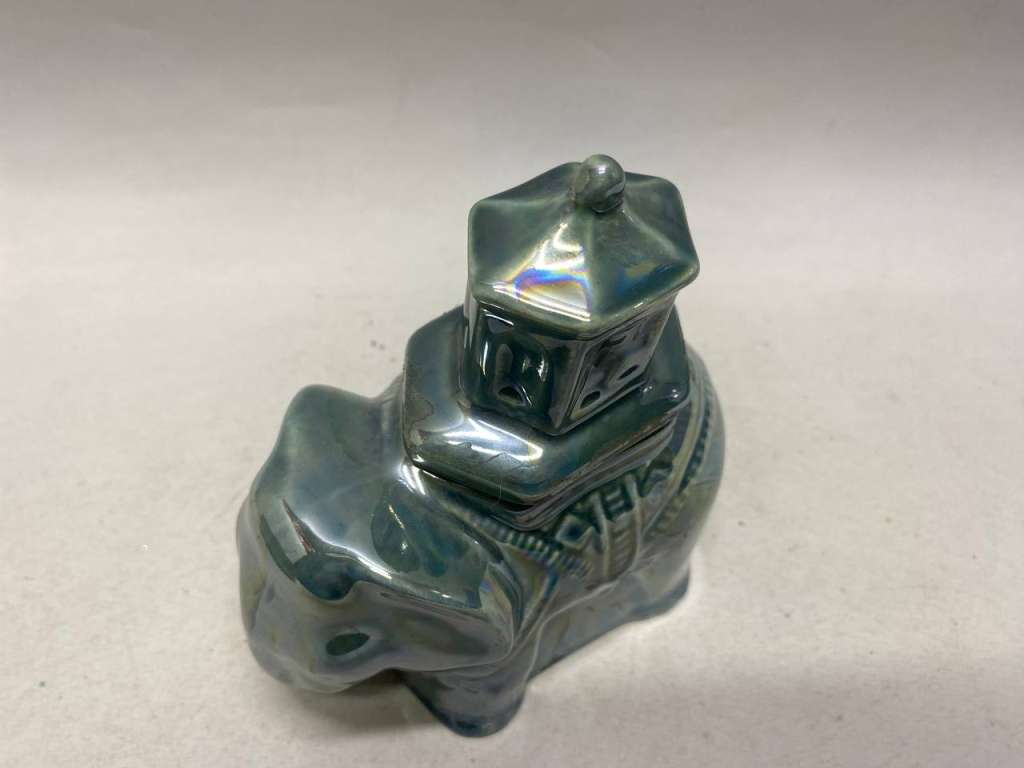 Чайница Слон зеленый перламутр, керамика