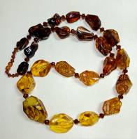 Бусы янтарь общая длина 110 см 126 гр (сост. на фото)