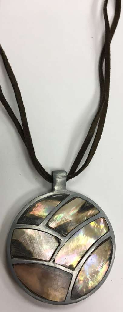 Колье, бижутерия (сост. на фото)