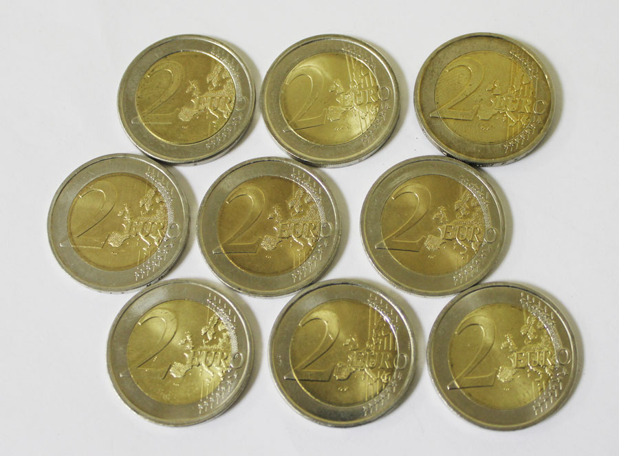 Набор монет 2 Евро юбилейные, цветные, 9 монет (подробнее на фото)