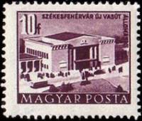 (1952-041) Марка Венгрия "Железнодорожный вокзал Секешфехервар"    Здания построенные за  Пятилетку 