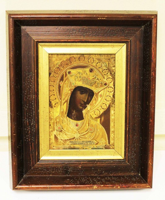 Икона, на деревянной доске, в деревянной раме (сост. на фото)