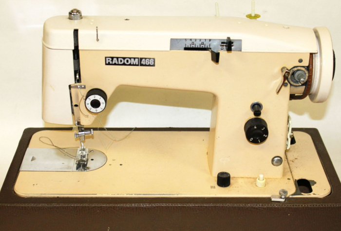 Швейная машинка с электроприводом RADOM 466, Польша (сост., комплектность на фото)