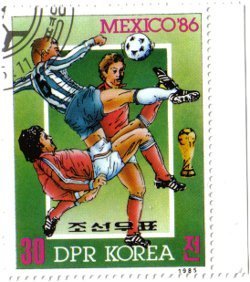 (1985-090) Марка Северная Корея "Футбол (2)"   ЧМ по футболу 1986, Мексика III &Theta;
