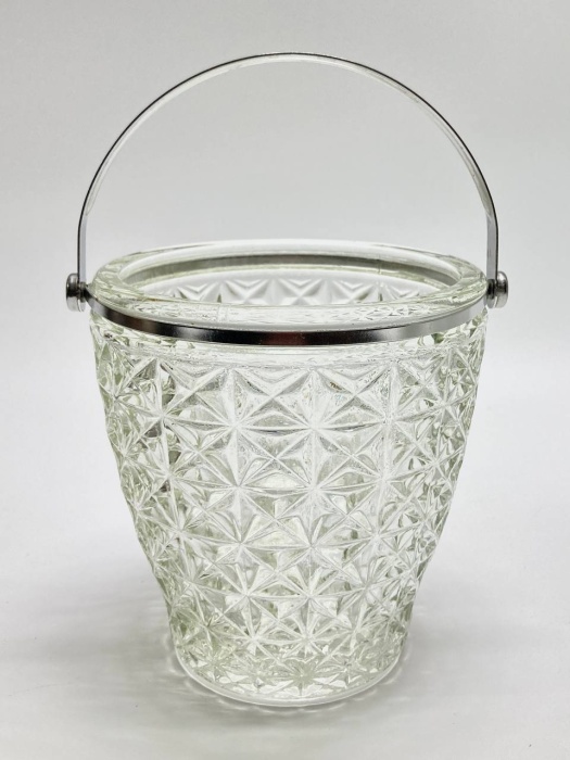 Ваза с металлической ручкой, хрусталь