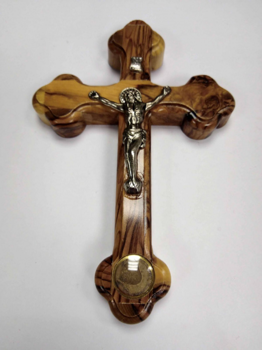Крест из оливкового дерева с распятием с частицами (земля) из Иерусалима (см. фото)