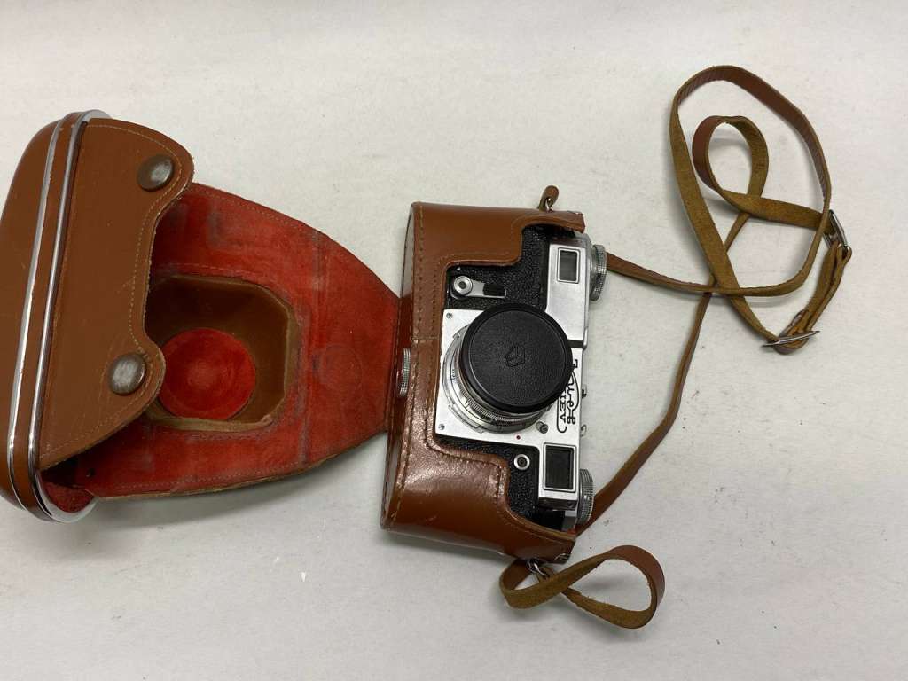 Фотоаппарат пленочный Киев с объективом Юпитер 8