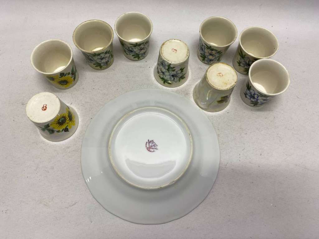 Рюмки перламутр 9 шт и тарелка, керамика