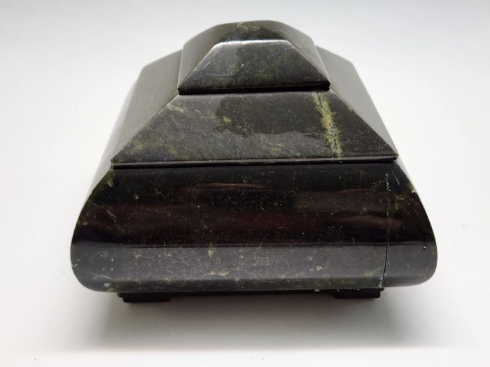 Шкатулка из натурального камня требуется склейка