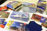 Тематические альбомы-планшеты для монет и монетники, Б/У, 146 штук (все на фото)