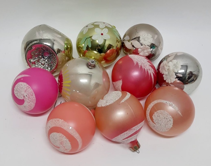 Набор ёлочных игрушек, шары 8 см., СССР, стекло, 10 шт. (сост. на фото)