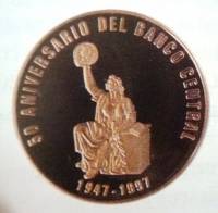 (№1997km105) Монета Доминиканская Республика 1997 год 200 Pesos (50-летие Центрального банка)