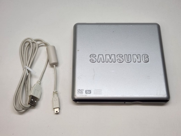 Внешний DVD привод Samsung SE-S084D рабочий