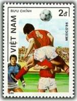 (1986-013) Марка Вьетнам "Футбол (3)"    ЧМ по футболу 1986, Мехико III Θ