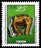 (1978-094) Марка Германия (ГДР) "Агат"    Музей Дрездена, 250 лет II Θ