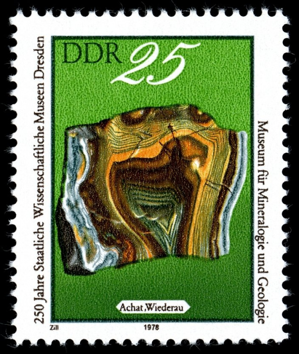(1978-094) Марка Германия (ГДР) &quot;Агат&quot;    Музей Дрездена, 250 лет II Θ