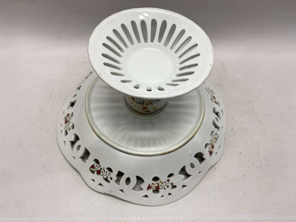 Фруктовница фарфор прорезной на ножке