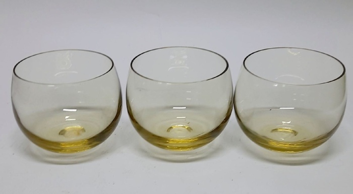 Набор стаканов 3 шт, цветное стело, СССР (сост. на фото)