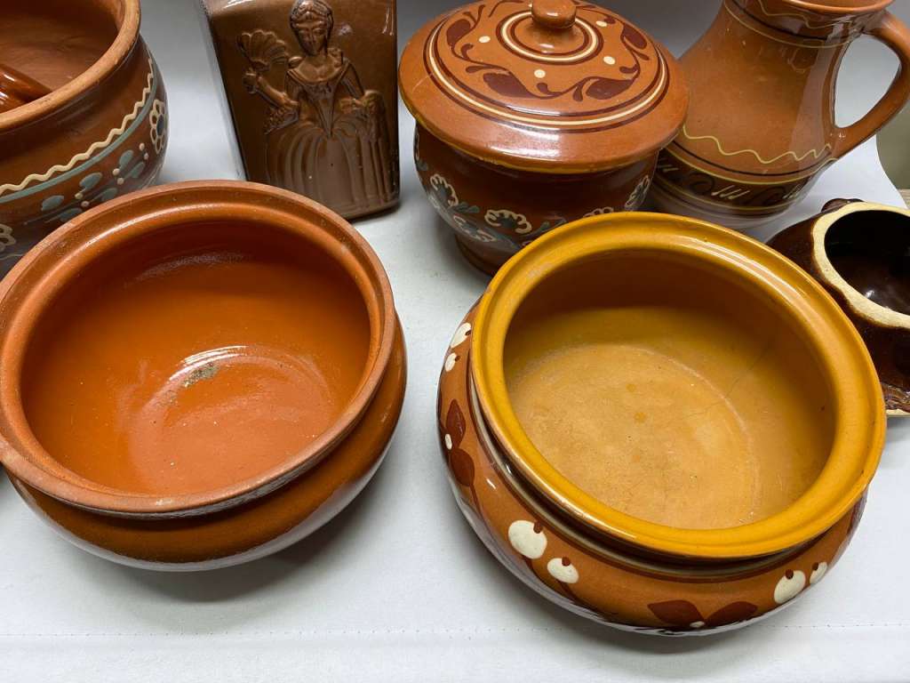 Набор керамики, горшки, кувшин, штоф