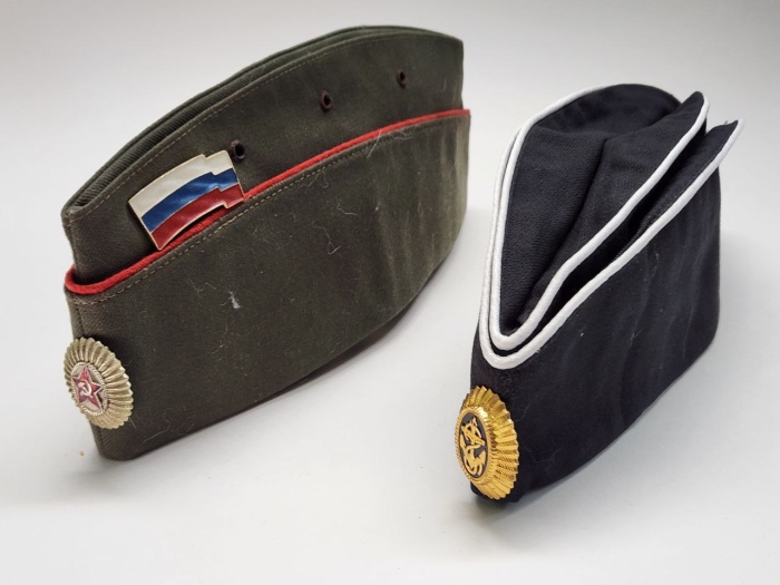 Пилотки 2 штуки офицера ВМФ и ВС