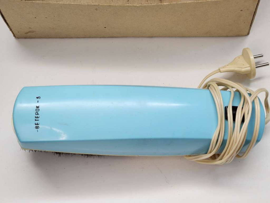 Электрощетка пылесос ручной Ветерок - 3 голубой цвет (работает)