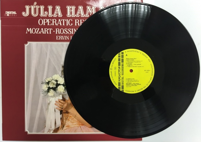 Пластинка виниловая , Operatic recital Hungaroton 300 мм. (Сост. отл.)