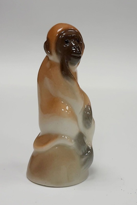 Фарфоровый сувенир &quot;Обезьяна&quot;, ЛФЗ (сост. на фото)