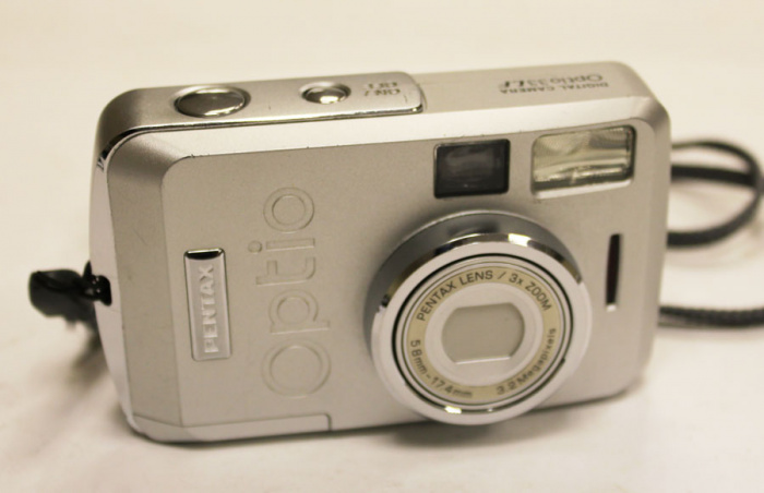 Фотоаппарат цифровой PENTAX Optio 33LF, с инструкцией и комплектующими (см. фото)