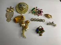 Брошь набор из 8 шт и подвеска