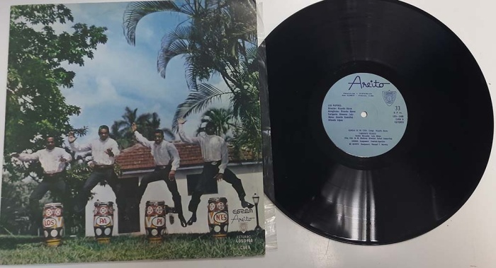 Пластинка виниловая , Congas de mi Cuba Areito 300 мм. (Сост. на фото)